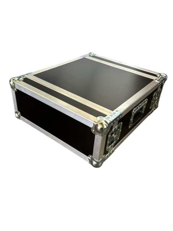 4HE 19 inch HE Rack Flightcase 450mm front view
